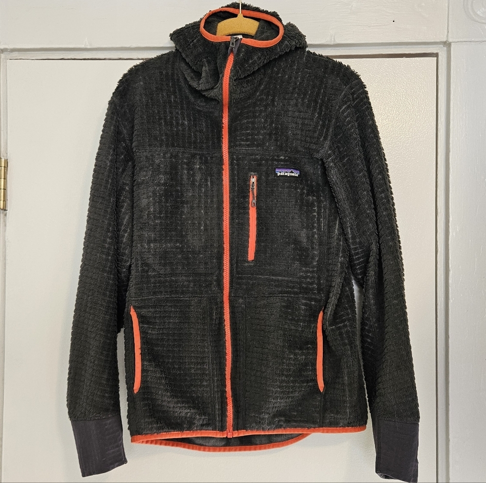 Patagonia mens R3 full zip hoodie